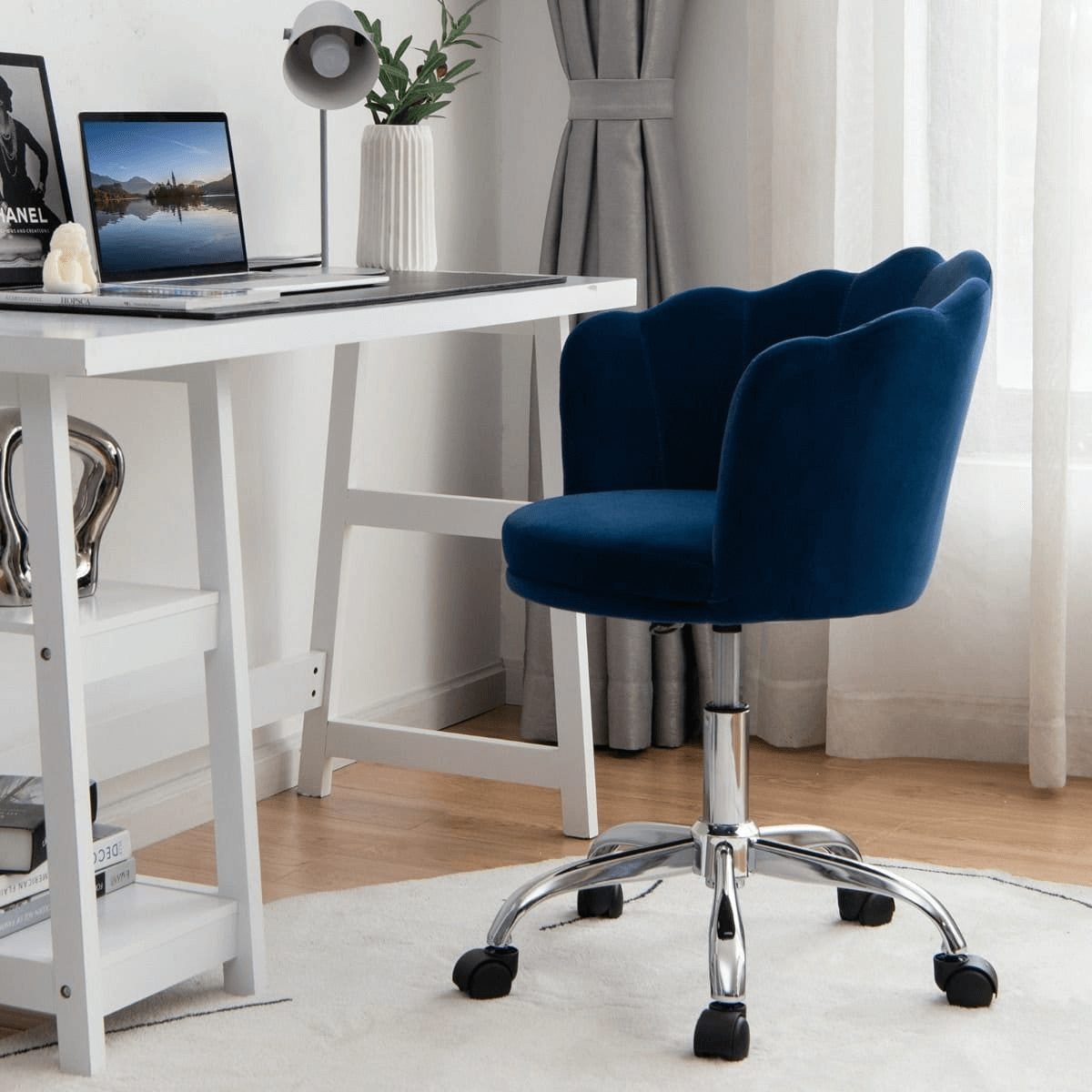 Ergonomiška Biuro Kėdė Su Kriauklės Formos Atlošu, Tamsiai Mėlyna